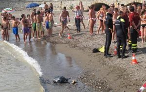 cadavere spiaggia