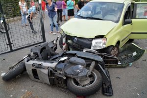 incidente auto motorino